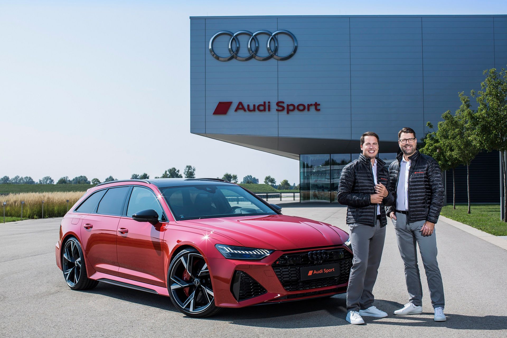 Julius Seebach (po lewej) prowadzi firmę Audi Sport wraz z Oliverem Hoffmannem (fot. Audi)