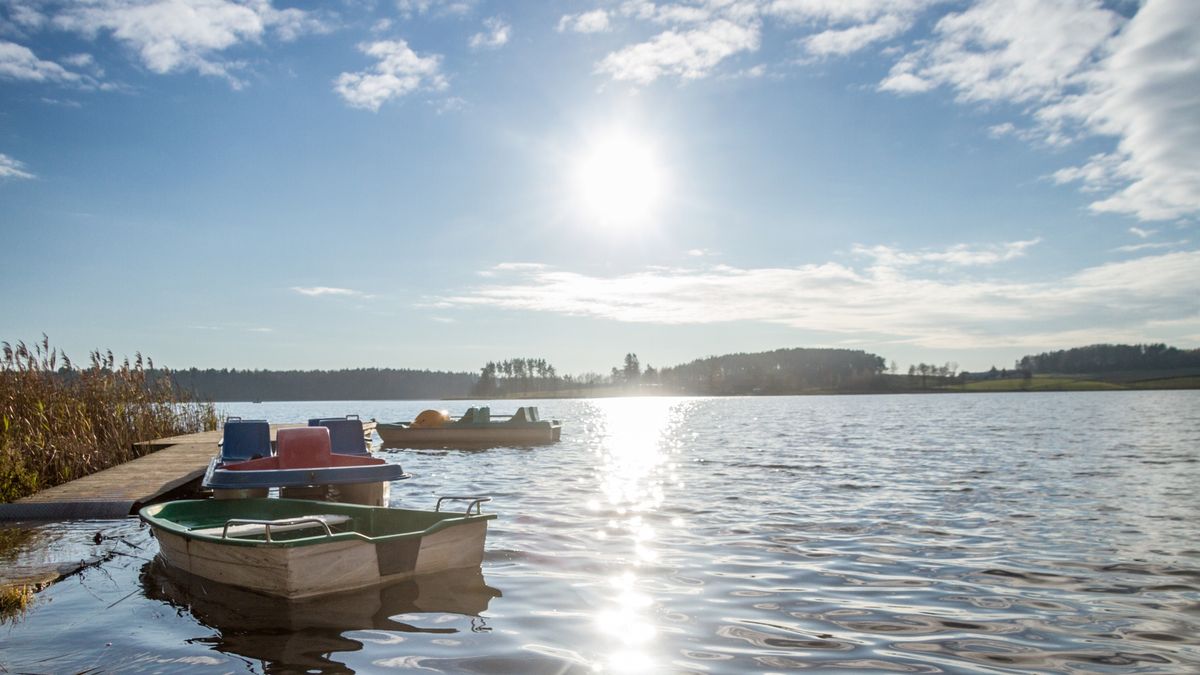 Grupa nastolatków uratowała życie tonącej kobiecie na kąpielisku Dzika Ochla. Zdj. ilustracyjne