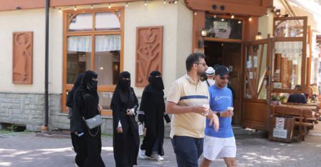 Górale musieli dostosować hotele pod Arabów. "Mąż przyjeżdża z trzema żonami"