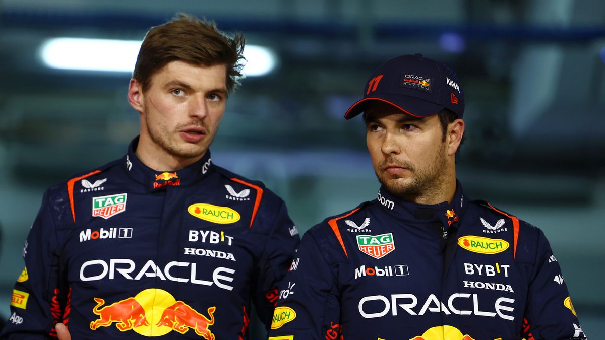 Max Verstappen (po lewej) i Sergio Perez