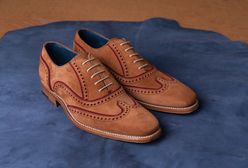 Zamszowa elegancja. Fokus na eleganckie buty o matowej powierzchni
