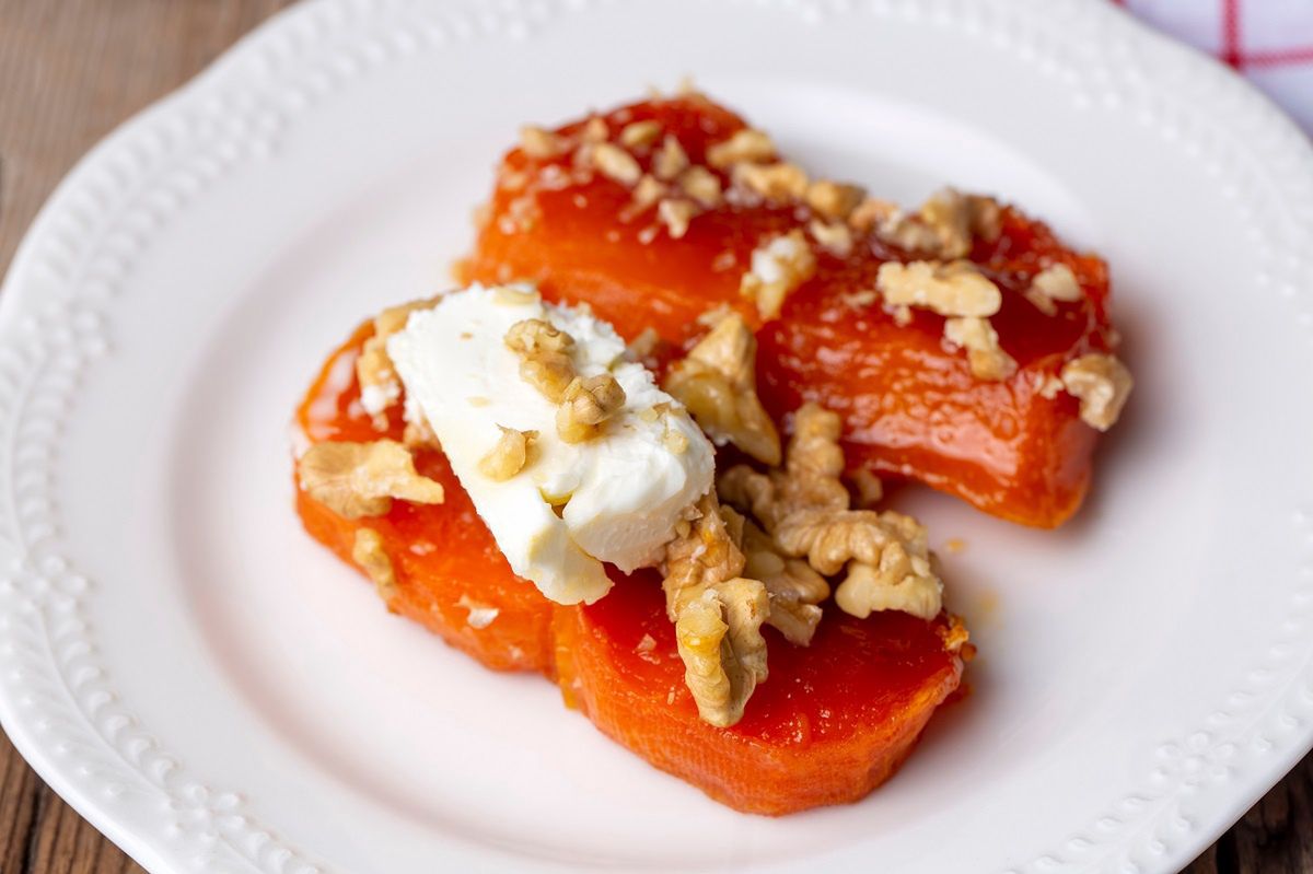 Traditional Turkish pumpkin dessert kabak tatlısı takes autumn by storm