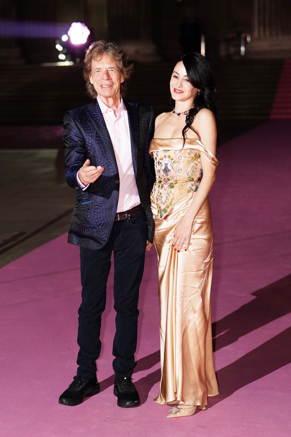 Mick Jagger na gali z młodszą o 44 lata narzeczoną