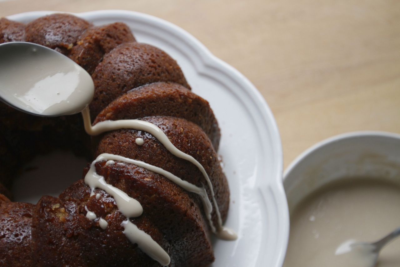 Ciasto kawowo-cynamonowe z polewą