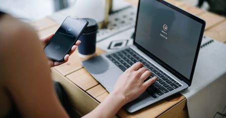 Socjotechnika w cyberatakach — na co uważać i jak się bronić?