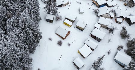 Śnieg paraliżuje Stambuł. Zamknięte szkoły i odwołane loty