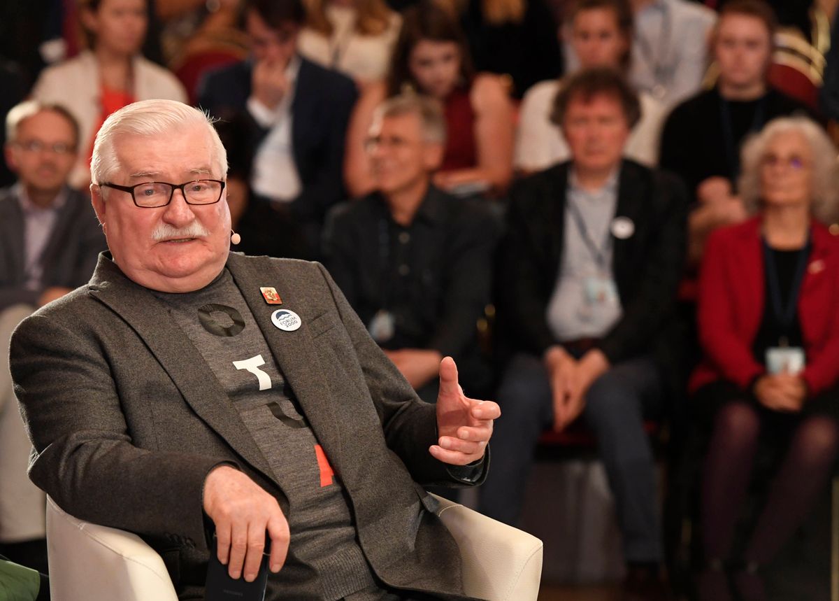 Lech Wałęsa zostawił list amerykańskim parlamentarzystom. "W Polsce łamie się Konstytucję"