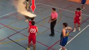 Szokujące sceny. Sufit spadł zawodnikowi na głowę