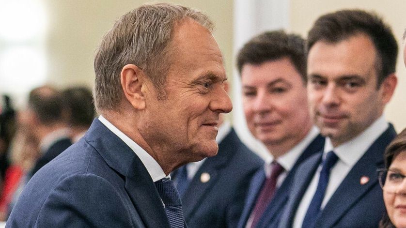 W resorcie Andrzeja Domańskiego (w tle po prawej) pojawił się nowy pomysł ws. wynajmu. Czy stanie się przedmiotem prac rządu Donalda Tuska?