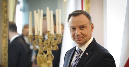 Wybory 2020. Andrzej Duda odmówił udziału w debacie TVN, TVN24, WP i Onet. Polacy ocenili decyzję prezydenta