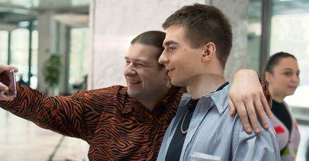 Mata w "Autentycznych". Szczerze o autyzmie, religii i uzależnieniu