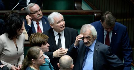 Zmiany we władzach spółek Skarbu Państwa. Eksperci: To pomoże rządowi osiągnąć cele