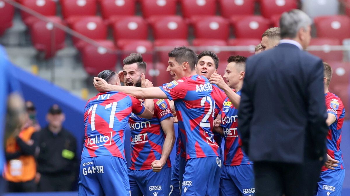 PAP / Leszek Szymański / Na zdjęciu: piłkarze Rakowa Częstochowa