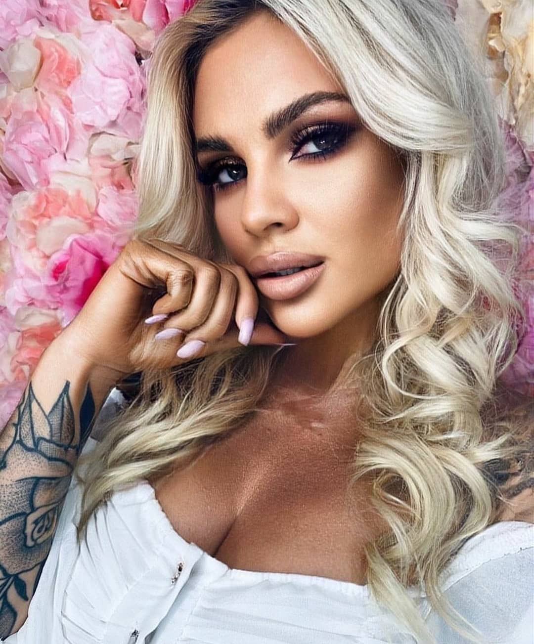 Ola z "Hotelu Paradise"