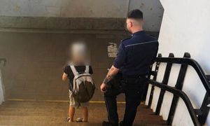 9-latek odjechał pociągiem. Ojciec został na stacji. Wyszedł na moment