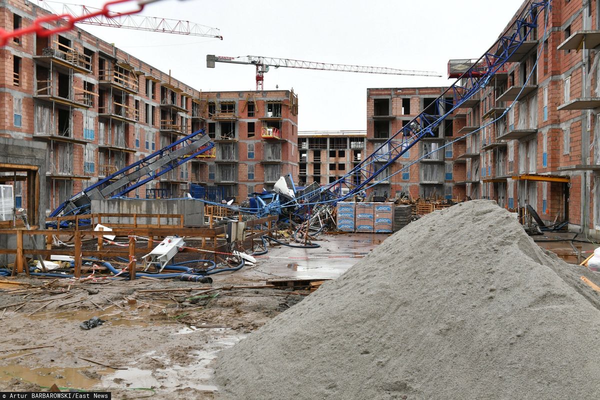 W czwartek na terenie budowy osiedla w Krakowie runął żuraw. Zginęło dwóch pracowników 