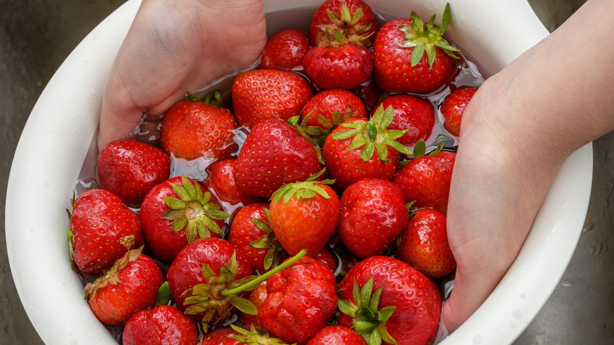 Jak myć truskawki?