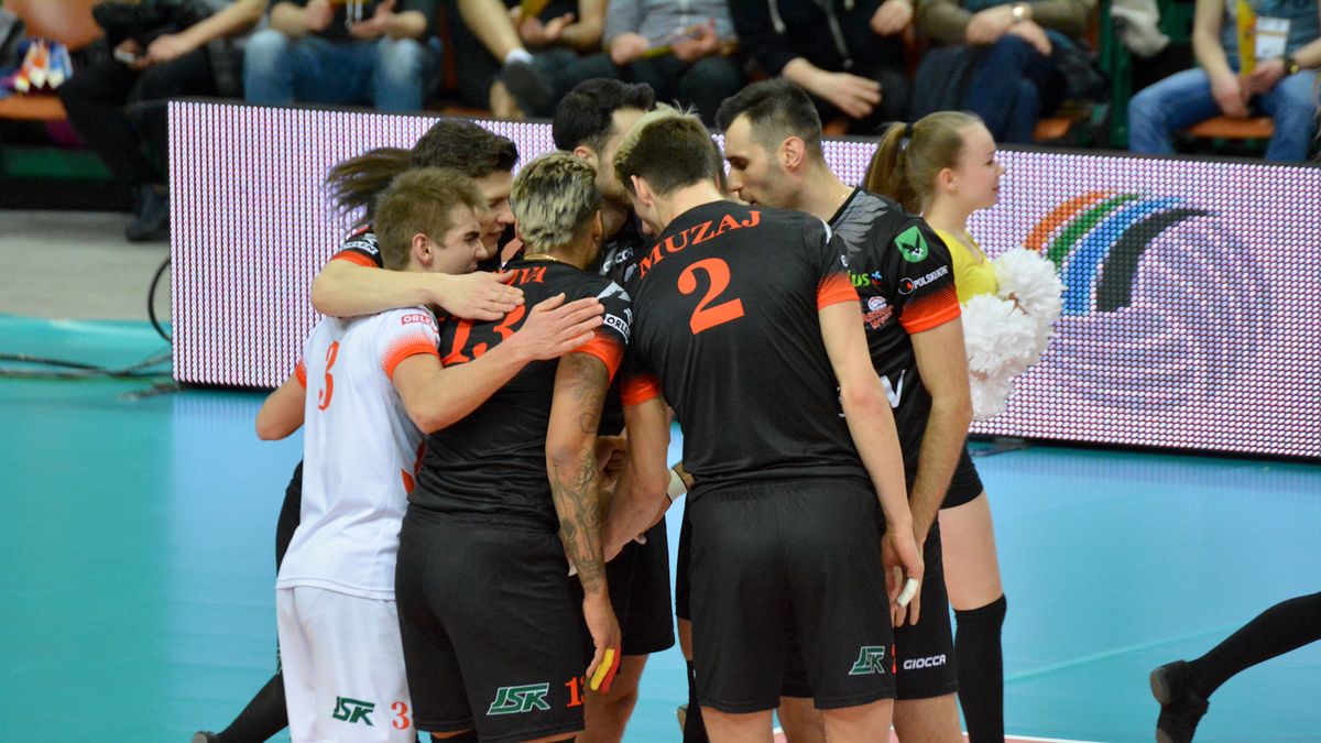 WP SportoweFakty / Roksana Bibiela / Na zdjęciu: Siatkarze Jastrzębskiego Węgla