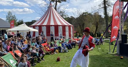 Działała tam legendarna szkoła cyrkowa. Dziś park rozrywki przyciąga tłumy