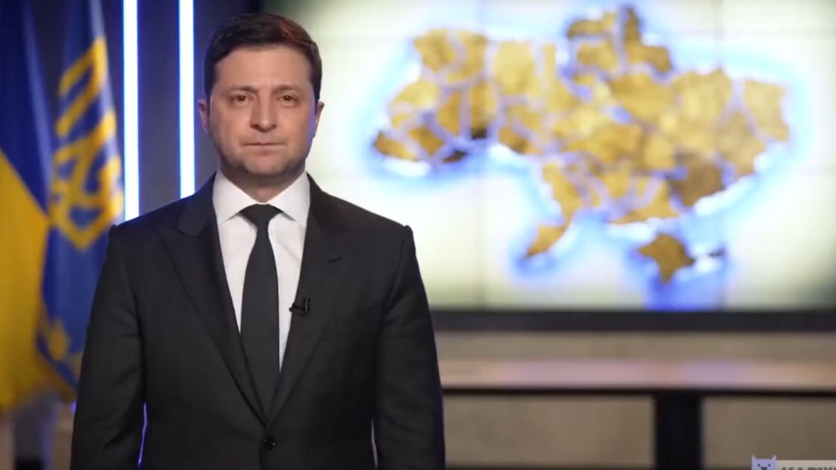 Wtedy Wołodymyr Zełenski po raz ostatni założył garnitur.