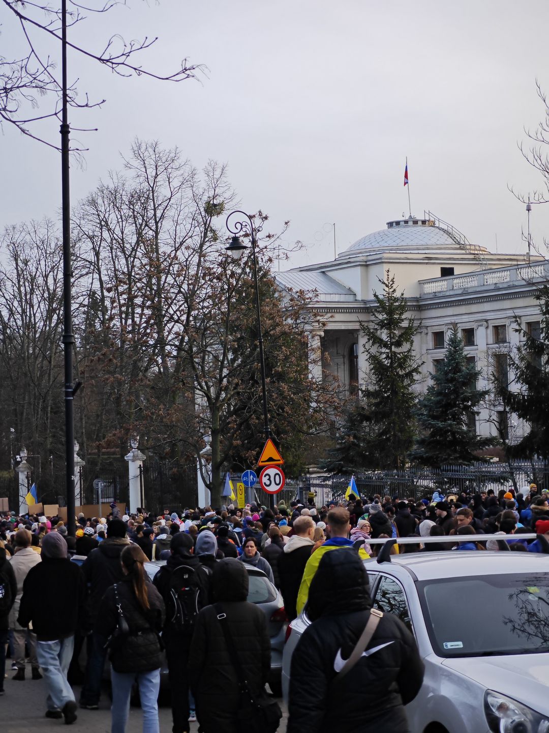 Protest przed ambasadą Rosji.