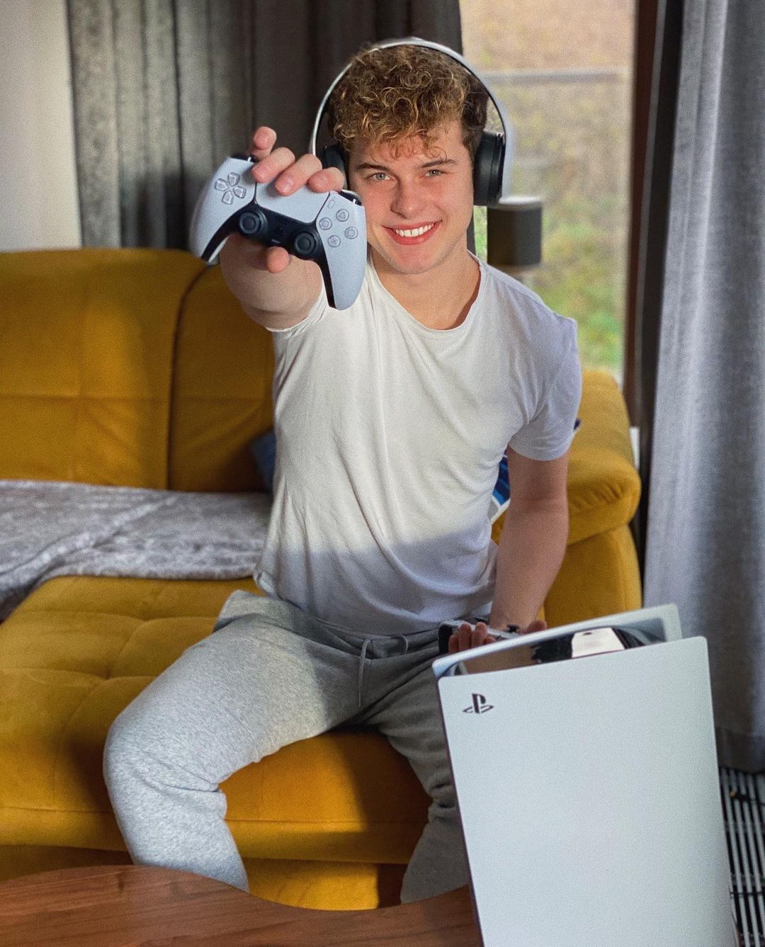 Jak mieszka Adam Zdrójkowski?