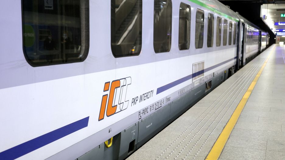 Powitanie poci?gu Connecting Europe ExpressFot. Pawel Wodzynski/East News, Warszawa, 20.09.2021. Warszawa Centralna. Powitanie w Polsce pociagu "Connecting Europe Express". Pociag "Laczac Europe" jest  inicjatywa Komisji Europejskiej z okazji trwajacego Europejskiego Roku Kolei.Pawel Wodzynski