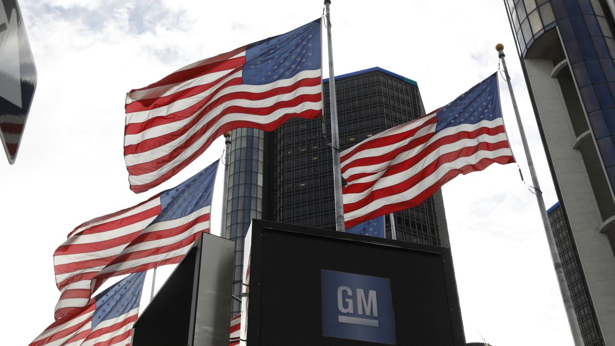 General Motors Co. And Fiat Chrysler Automobiles Labor Negotiation Meetings
American flags fly in front of the General Motors Co. Renaissance Center in Detroit, Michigan, U.S., on Tuesday, July 16, 2019. Negotiations between the United Auto Workers (UAW) and Detroit Three kick off this week with handshake ceremonies that will belie the tension between one of the largest U.S. unions and car manufacturers employing almost 150,000 members. Photographer: Jeff Kowalsky/Bloomberg via Getty Images
Bloomberg
U.S.A., US, Americas, USA, Business Finance and Industry, Employment And Labor, Detroit