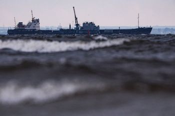 Kable w Zatoce Fińskiej uszkodzone. "Wyjątkowy zbieg okoliczności"