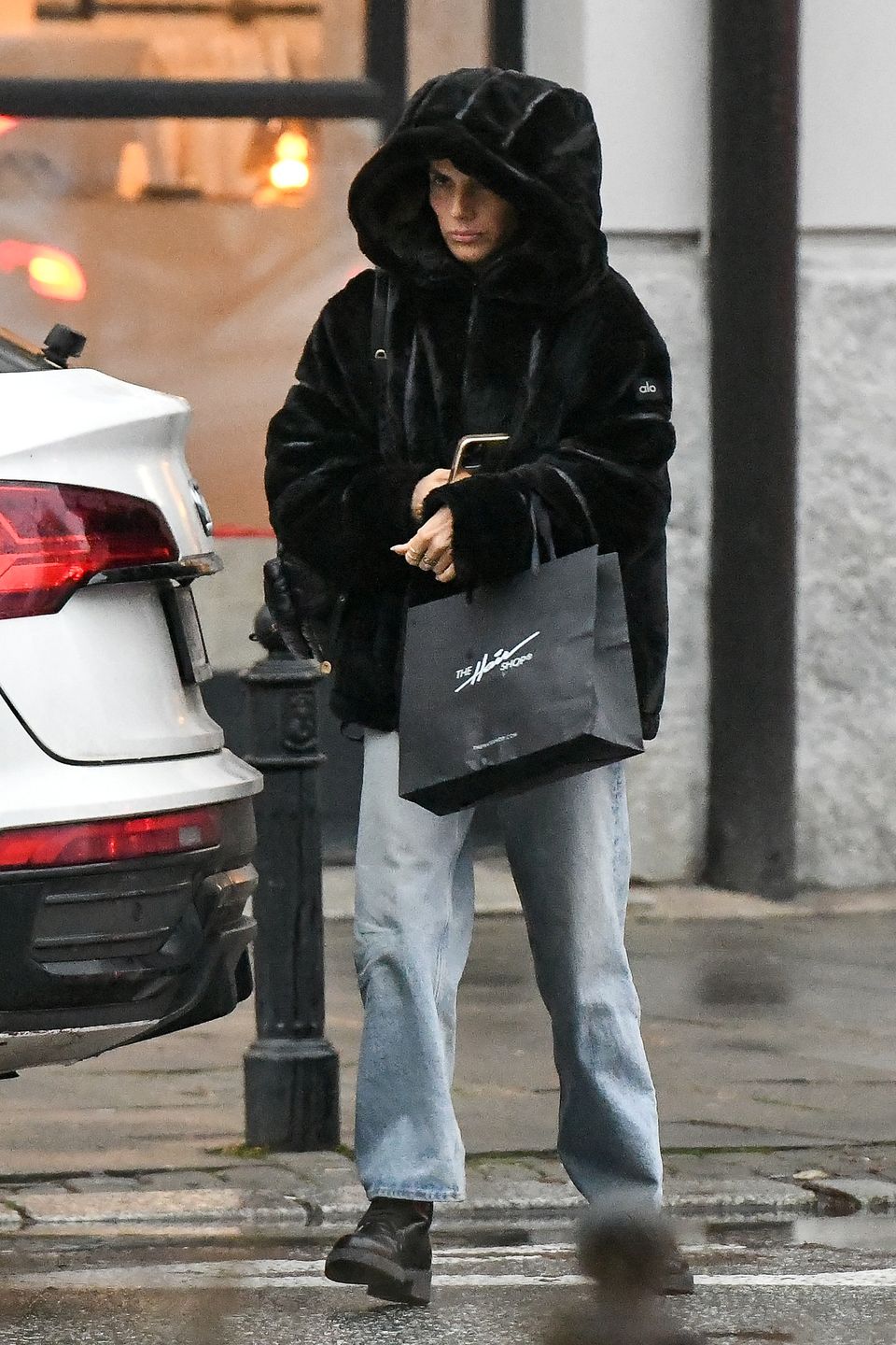 Weronika Rosati parkuje na zakazie