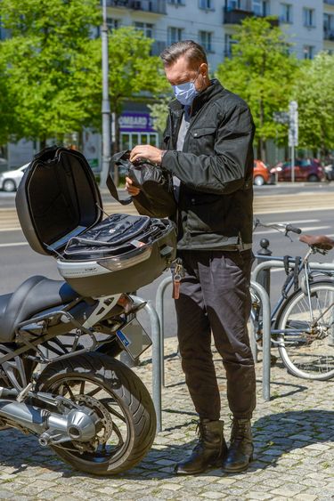 Marcin Prokop na motocyklu