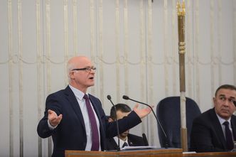 Senacka komisja za przyjęciem bez poprawek ustawy dot. programu 500 plus