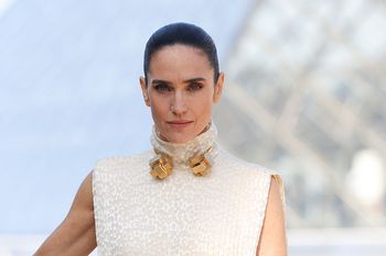 Czas się dla niej zatrzymał. Jennifer Connelly zachwyca na pokazie Louis Vuitton
