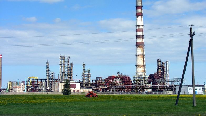 Taśmy Sikorskiego i Krawca. Krytykują kupno Możejek