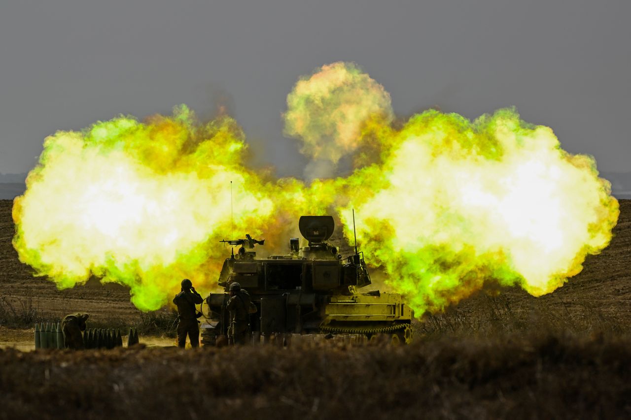 Es ist wieder heiß im Nahen Osten. Israel fängt Raketen aus dem Libanon ab.