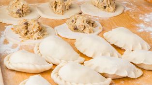 Mrozić surowe czy ugotowane pierogi na święta? Mało kto robi to dobrze