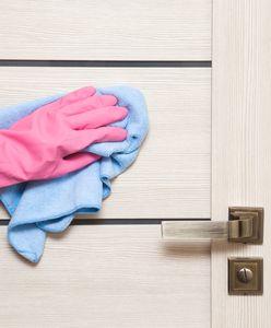 Jak czyścić i pielęgnować drzwi? Sprawdzone patenty