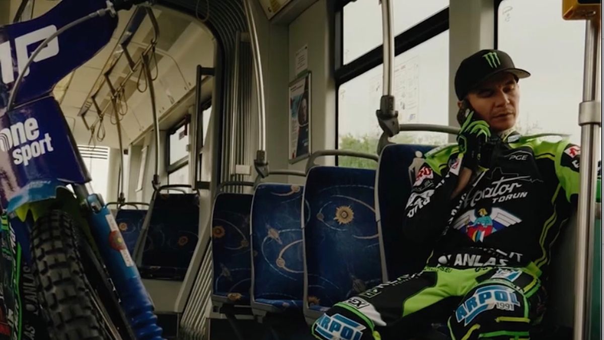 Facebook / IMP / Na zdjęciu: Patryk Dudek w tramwaju