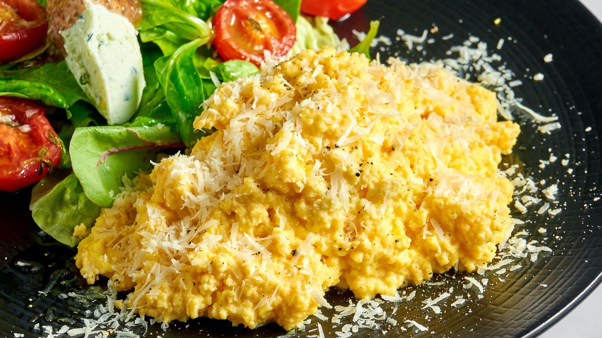 Co Włosi dorzucają do jajecznicy?