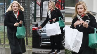 Obładowana torbami Grażyna Szapołowska tupie do mercedesa. Elegancka nawet na środku ulicy? (ZDJĘCIA)