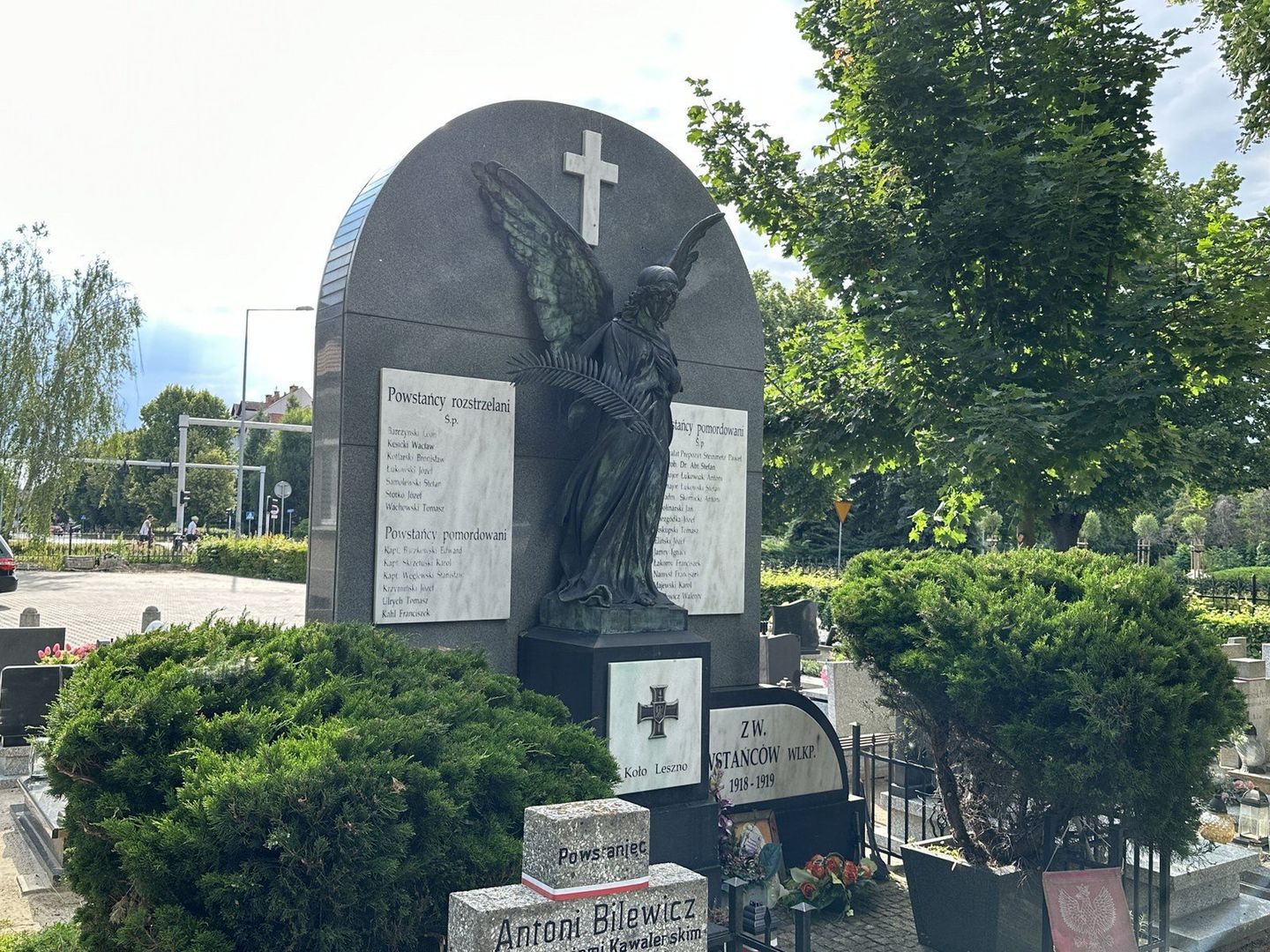 Pomnik pomordowanych powstańców wielkopolskich w Lesznie