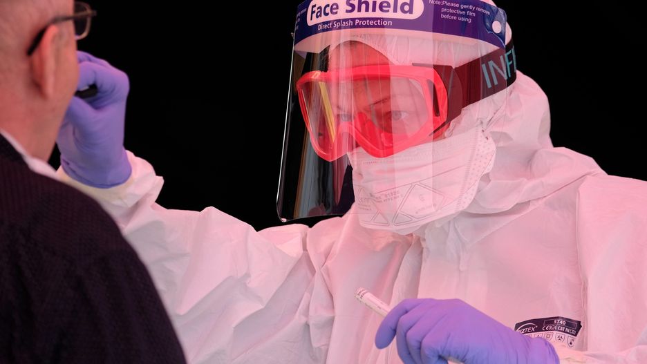 Koronawirus. Amerykańska Agencja Kontroli Leków i Żywności (FDA) zatwierdziła w sobotę nowy typ szybkich testów na obecność koronawirusa. 
