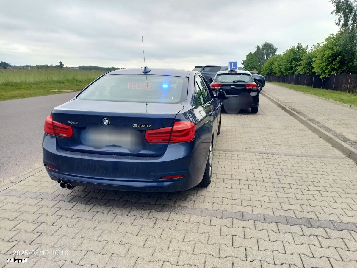 Zatrzymany przez drogówkę pojazd nauki jazdy