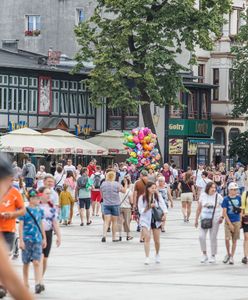 Plaga wakacyjnych oszustw. Pojechał nad morze i stracił pieniądze