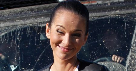 Zalotna Paulina Sykut-Jeżyna kusi na łódce i pyta fanów: "Wskoczyć do jeziora?" (FOTO)