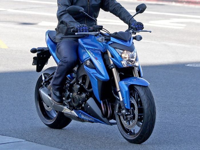 Suzuki GSX-S 1000 uchwycony przedpremierowo 2