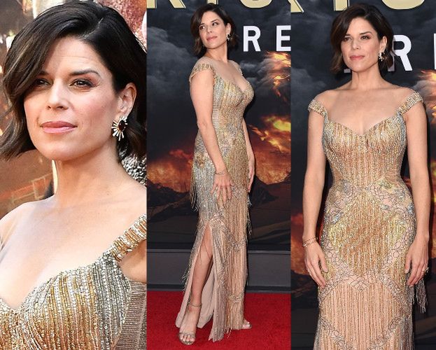 Gwiazda filmów "Krzyk" błyszczy na premierze