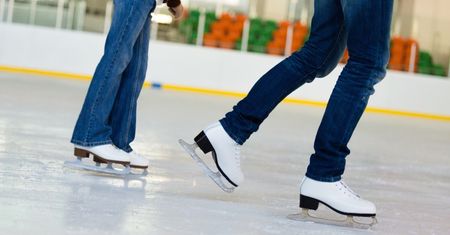 Łyżwiarstwo – historia i sporty łyżwiarskie. Jak i kiedy zacząć?
