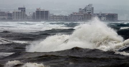 Trzęsienie ziemi w Japonii. Władze odwołują alarm przed tsunami