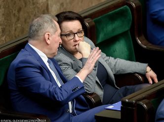 Rząd likwiduje godziny karciane. ZNP: zabiera dwie, ale dokłada 22.